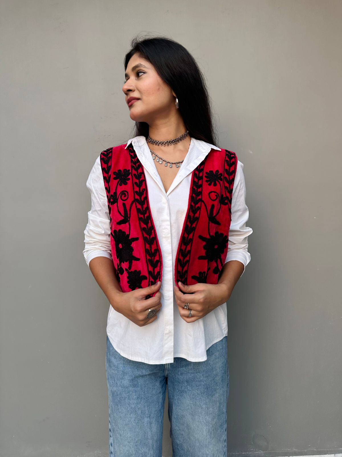 Boho Embroidered velvet vest (Rose Red)
