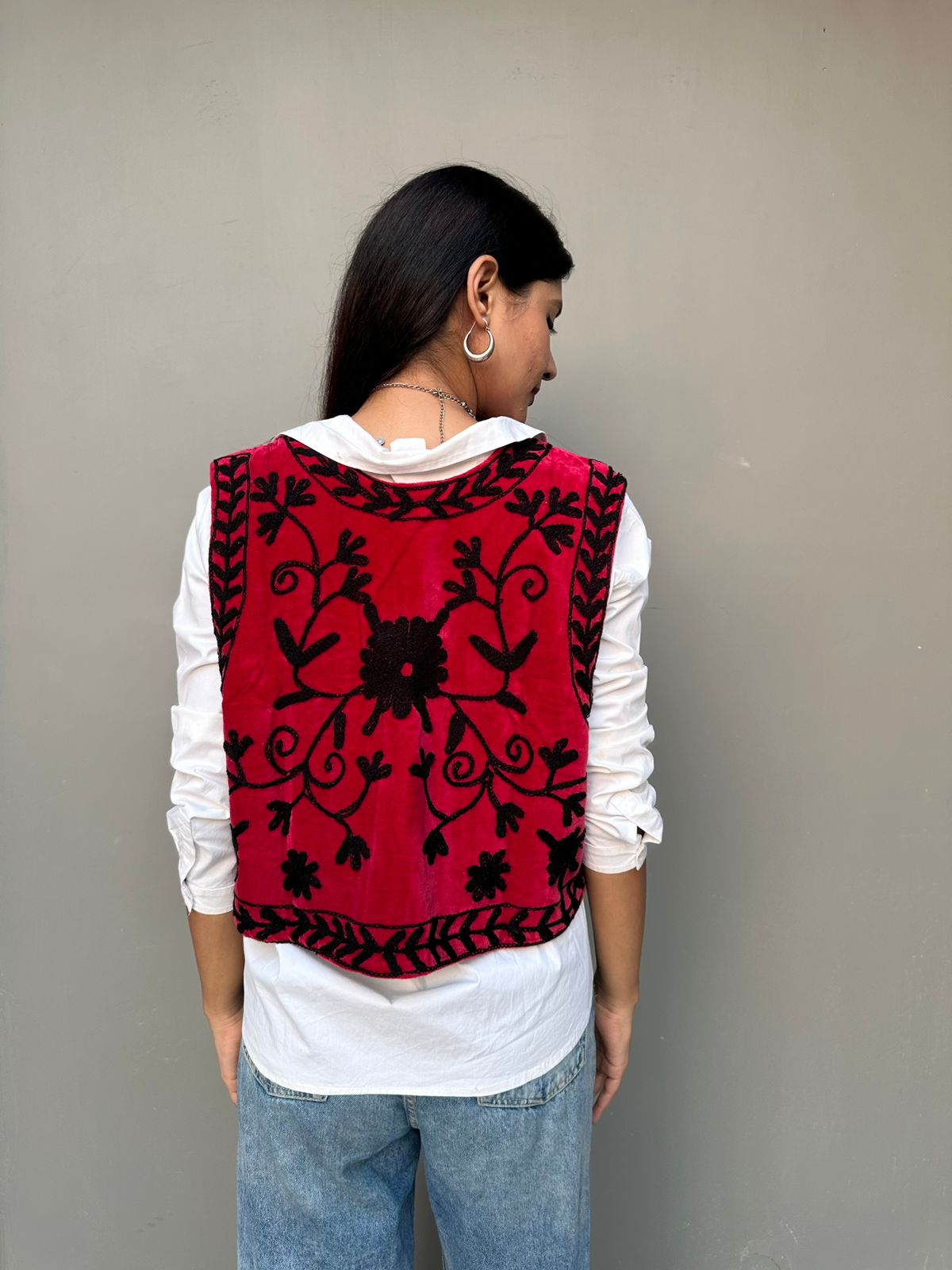 Boho Embroidered velvet vest (Rose Red)