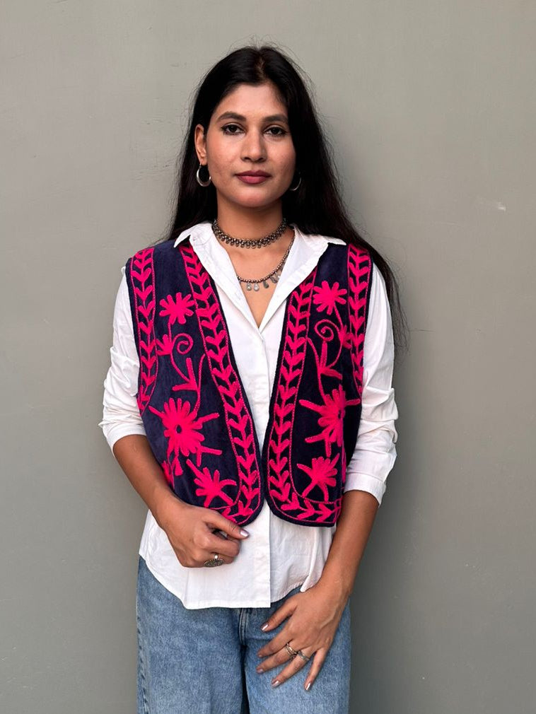 Boho Embroidered velvet vest (Navy Blue)